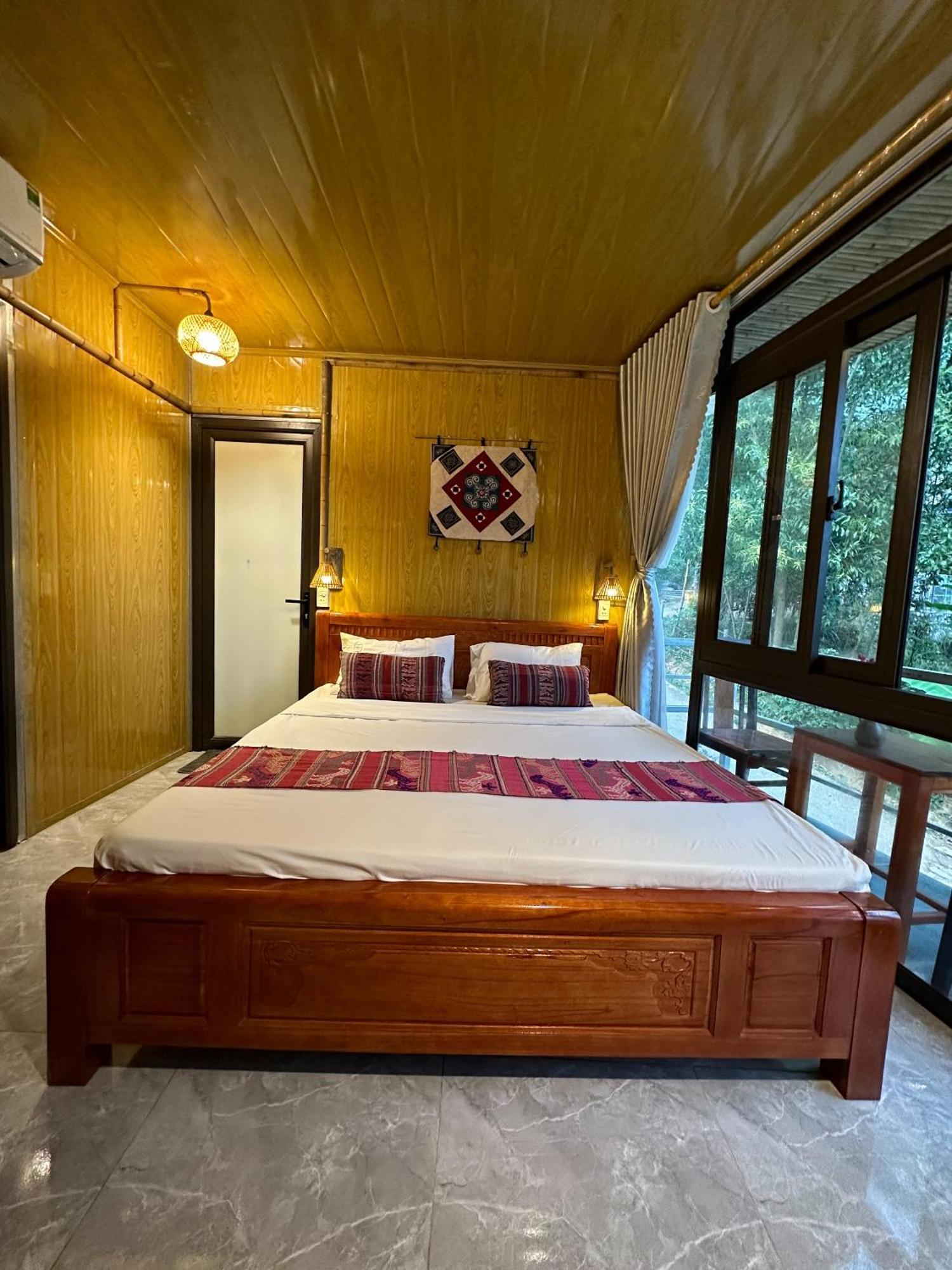 Nha Tan - Mai Chau Homestay And Tours Buitenkant foto