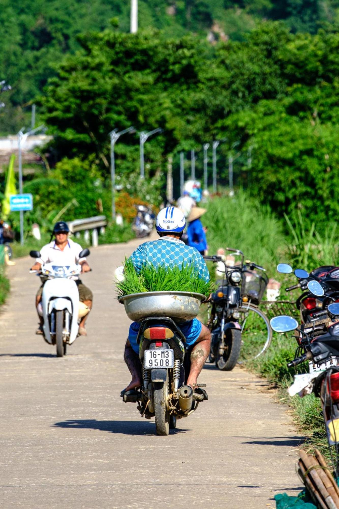 Nha Tan - Mai Chau Homestay And Tours Buitenkant foto