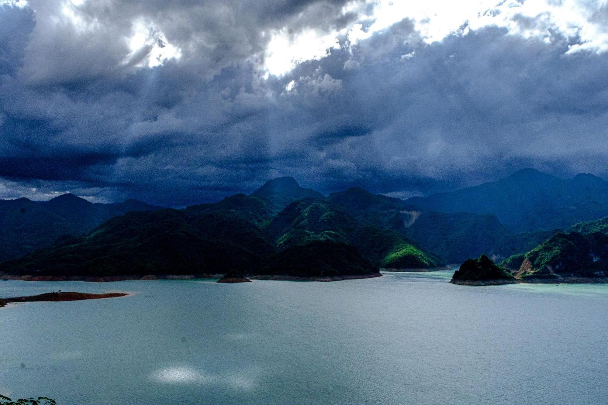 Nha Tan - Mai Chau Homestay And Tours Buitenkant foto