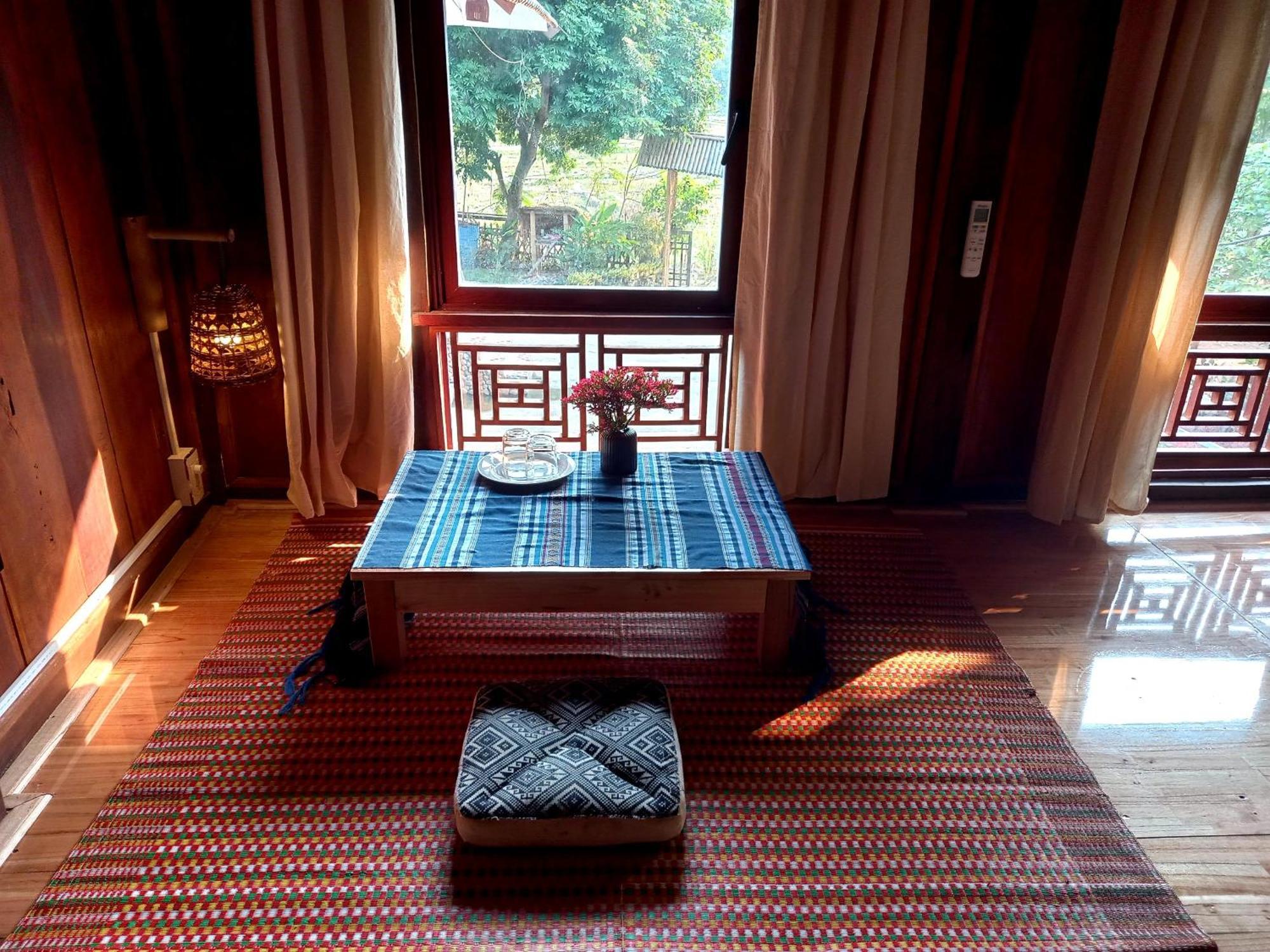Nha Tan - Mai Chau Homestay And Tours Buitenkant foto