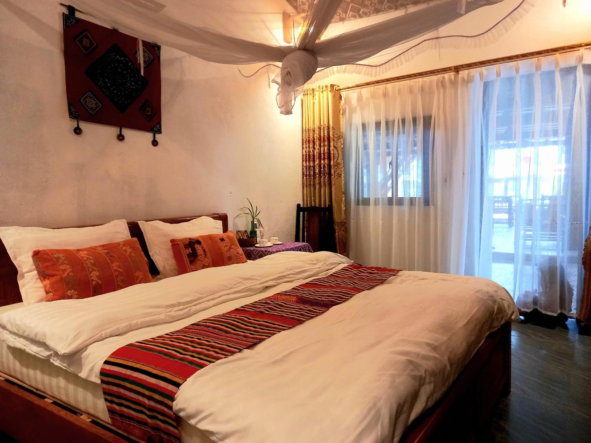 Nha Tan - Mai Chau Homestay And Tours Buitenkant foto