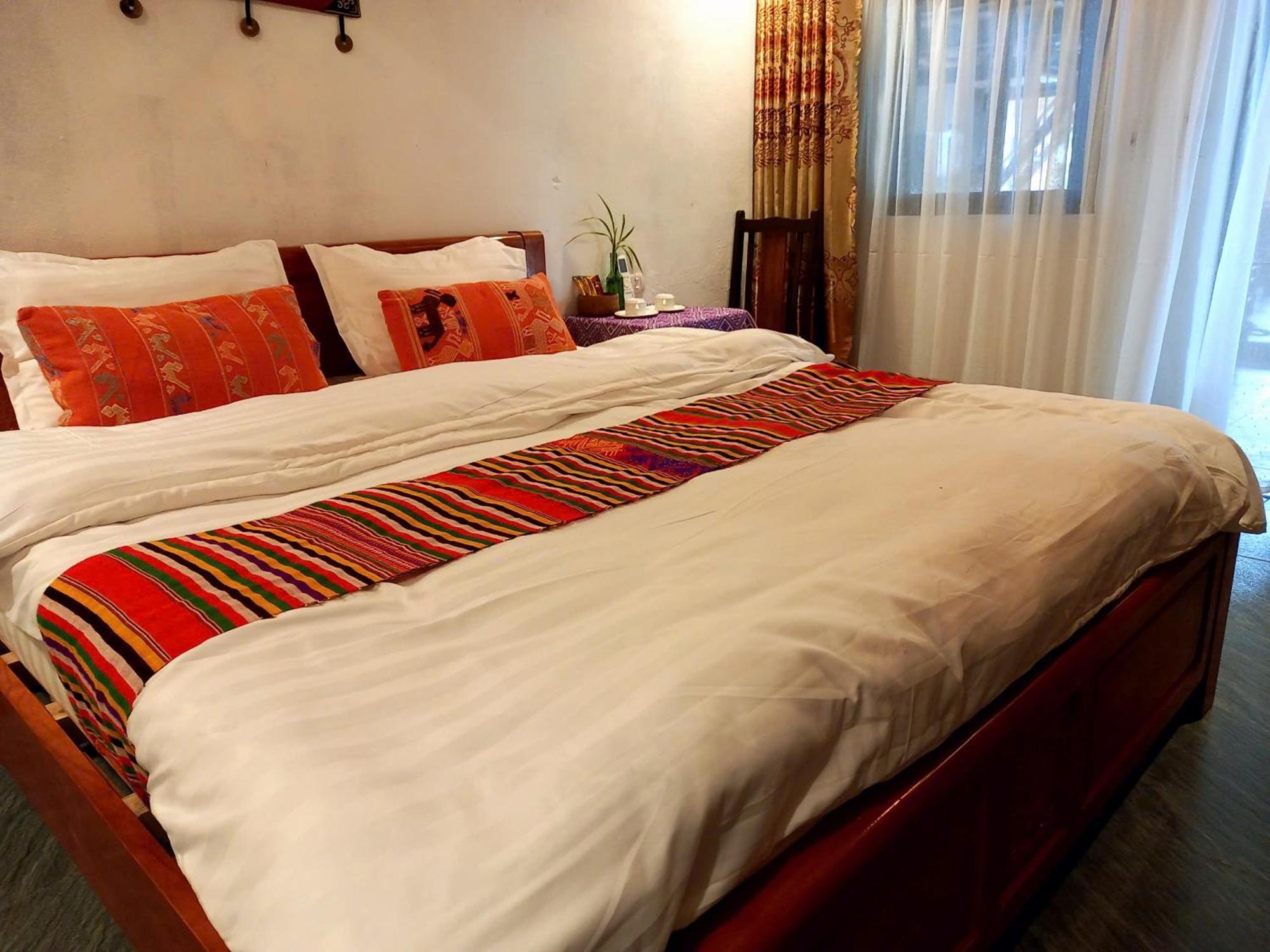 Nha Tan - Mai Chau Homestay And Tours Buitenkant foto